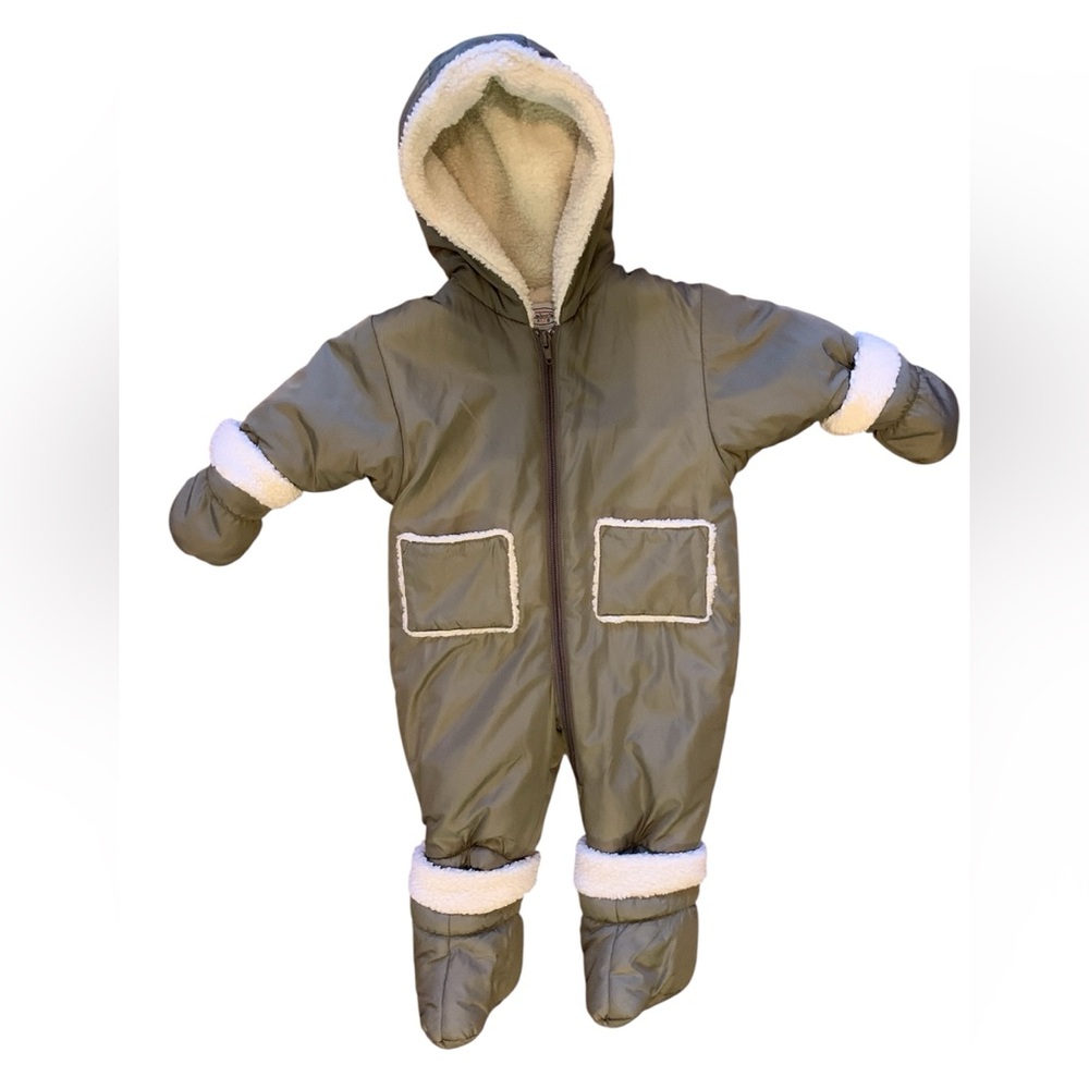 Talbots Kids 6months Hunter Green Snowsuit.           2388